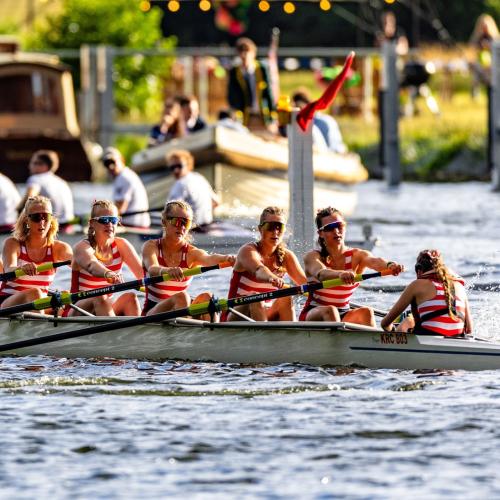 Kingston Rowing Club J18 Girls 8+